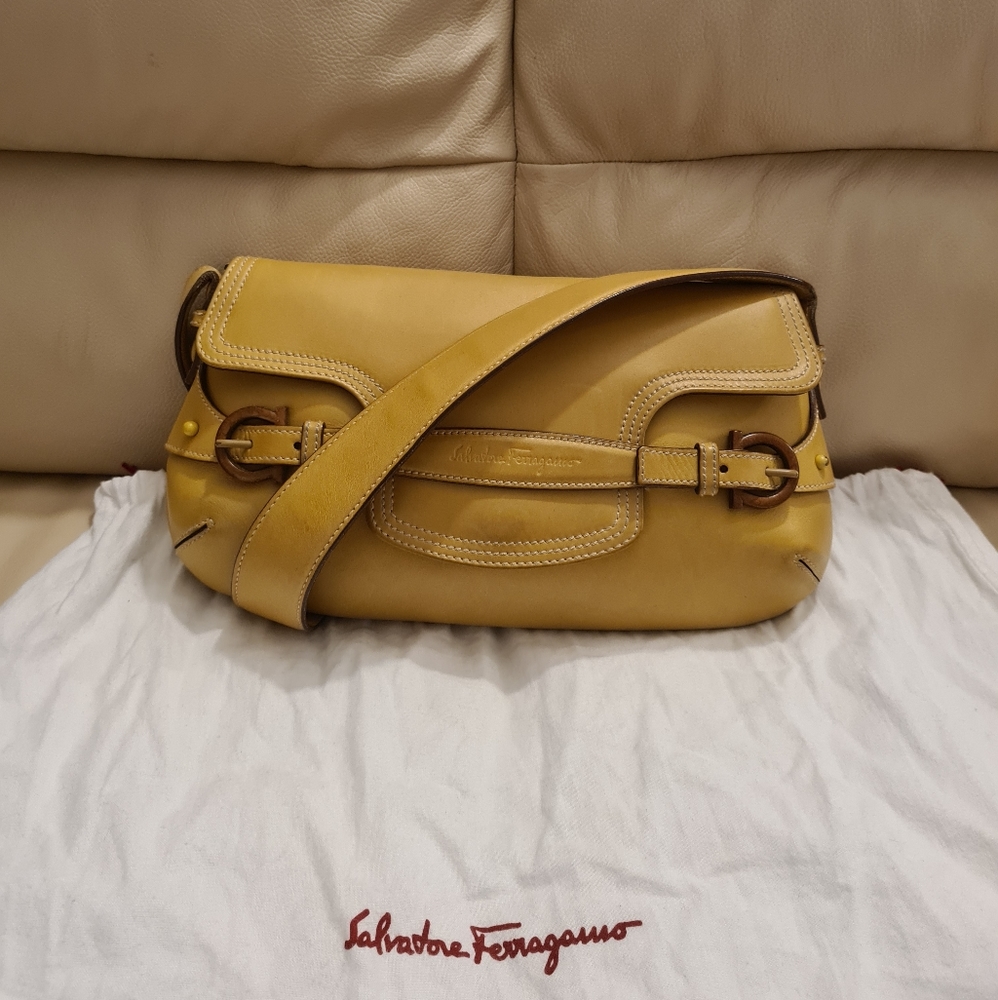 Ferragamo Mustard bag
